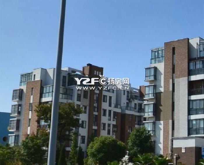 尚城联排(别墅)边套 房产证342平米  有超大院 